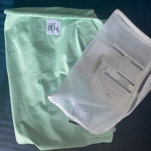 Ollie Swaddle - Meadow GUC -some very minor piling where the velcro is - see pic